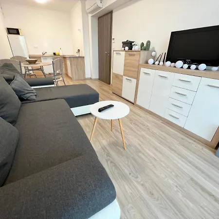 Ah- Sunset Beach Apartment Siofok * Siófok