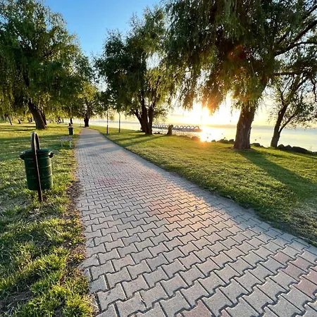 Ah- Sunset Beach Apartment Siofok